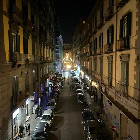 La Dimora Dei Borbone Lejlighed Napoli Eksteriør billede
